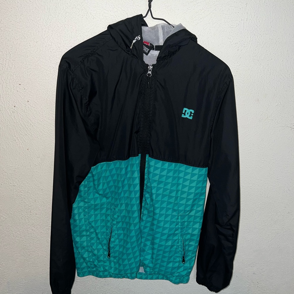 DC windbreaker
